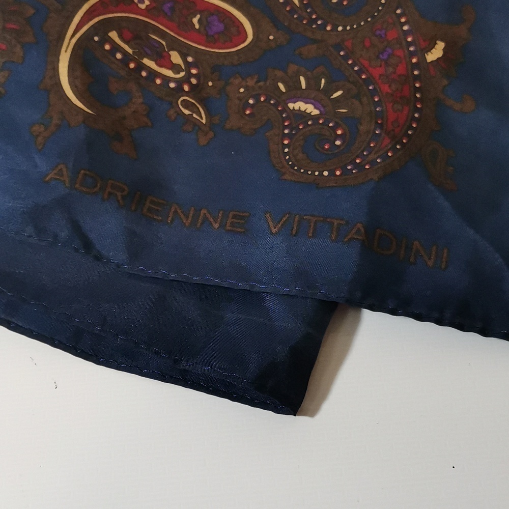 ADRIENNE VITADINI SILK SCARF. - Picture 4 of 6